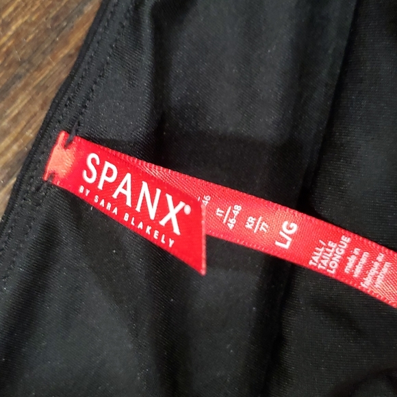 Nwot Spanx Ponte split Hem legging pant - Picture 5 of 9